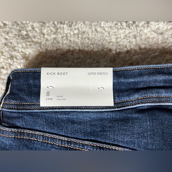 Women's 8 Short Kickboot American Eagle Jeans NEW - Picture 6 of 7